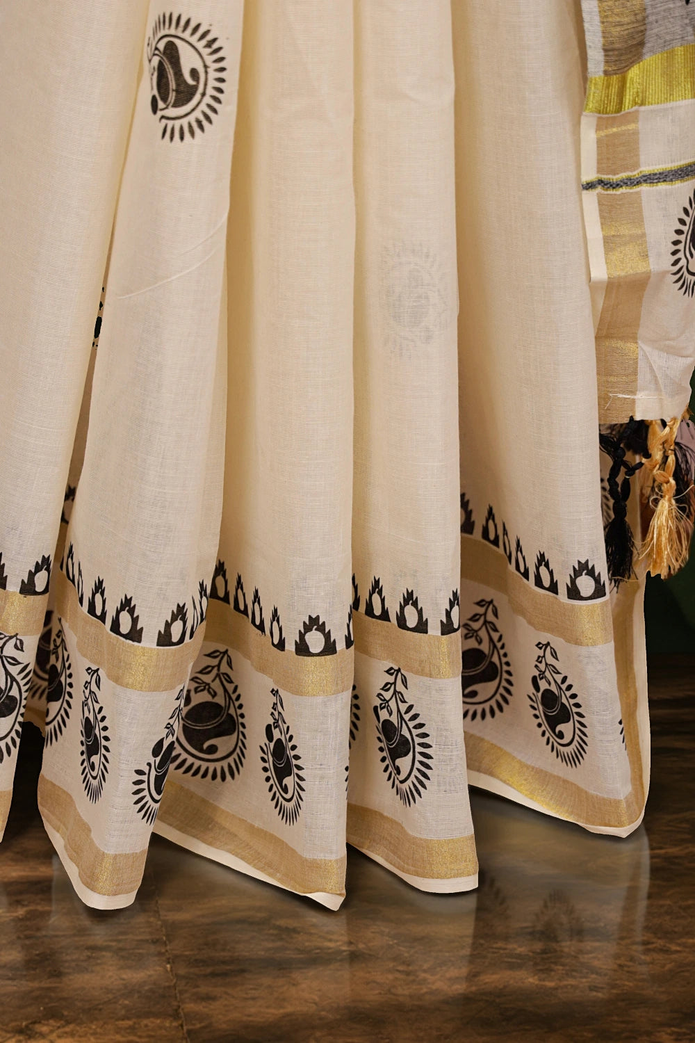 Off White Cotton Kerala Saree