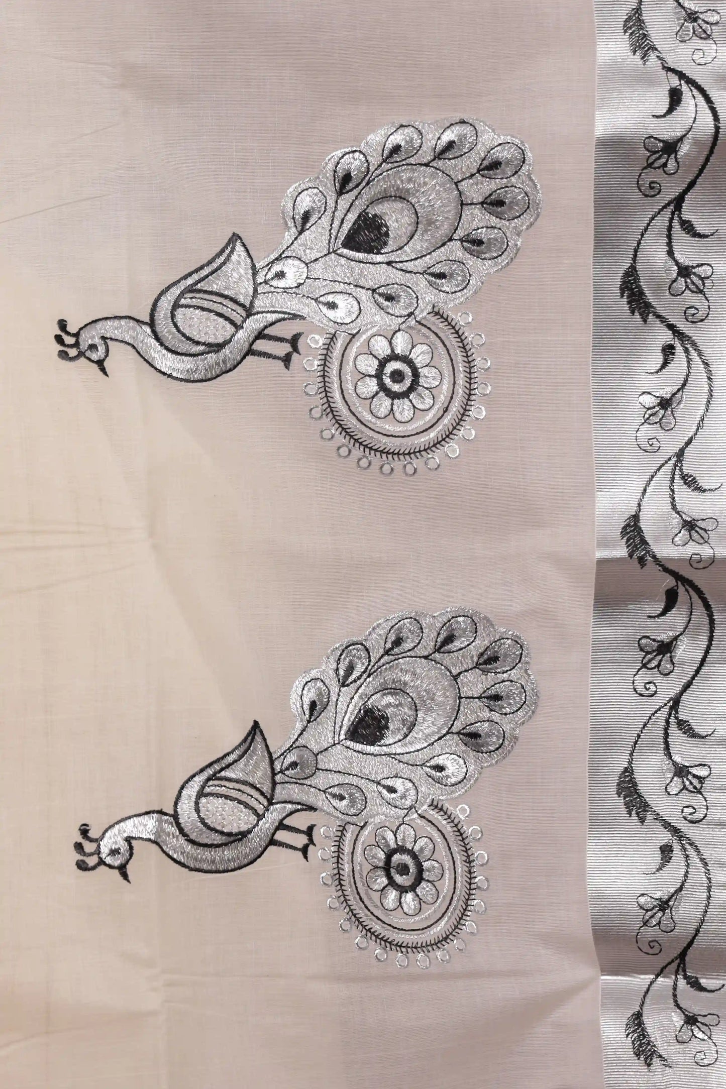 Off White Cotton Kerala Saree