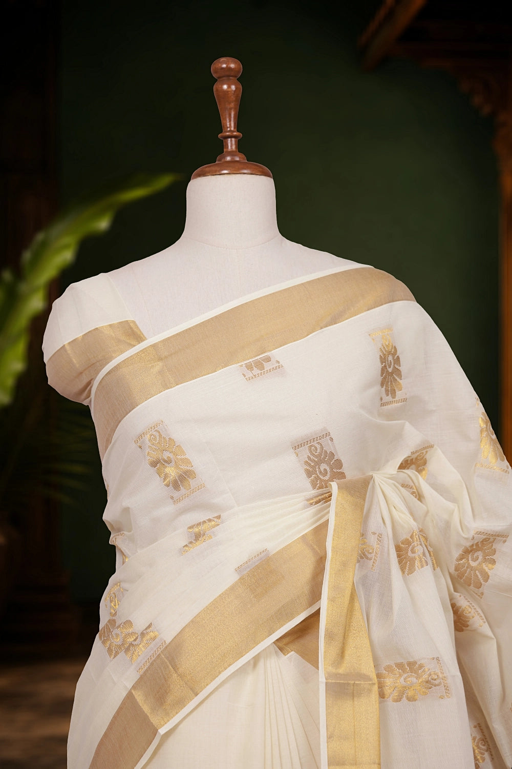 Off White Cotton Kerala Saree