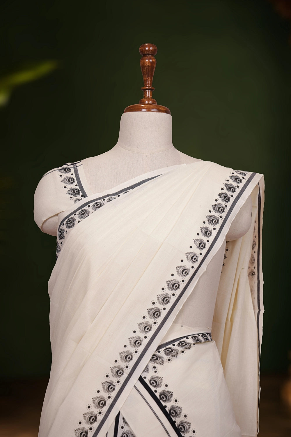 Off White Cotton Set Mundu