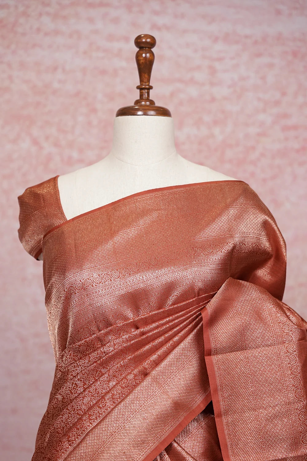 Onion Color Kancheepuram Silk  Saree