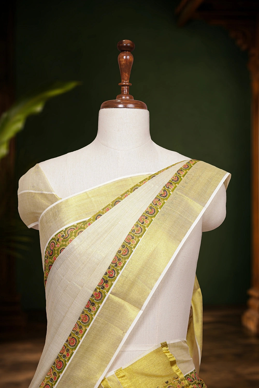 Golden Tissue Kerala Set Mundu