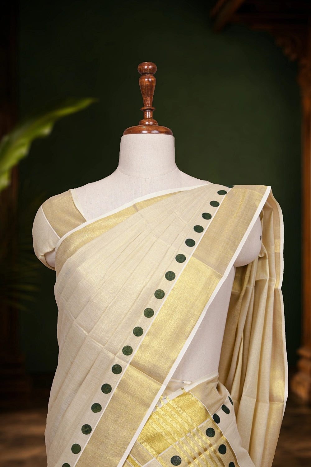 Golden Tissue Kerala Set Mundu