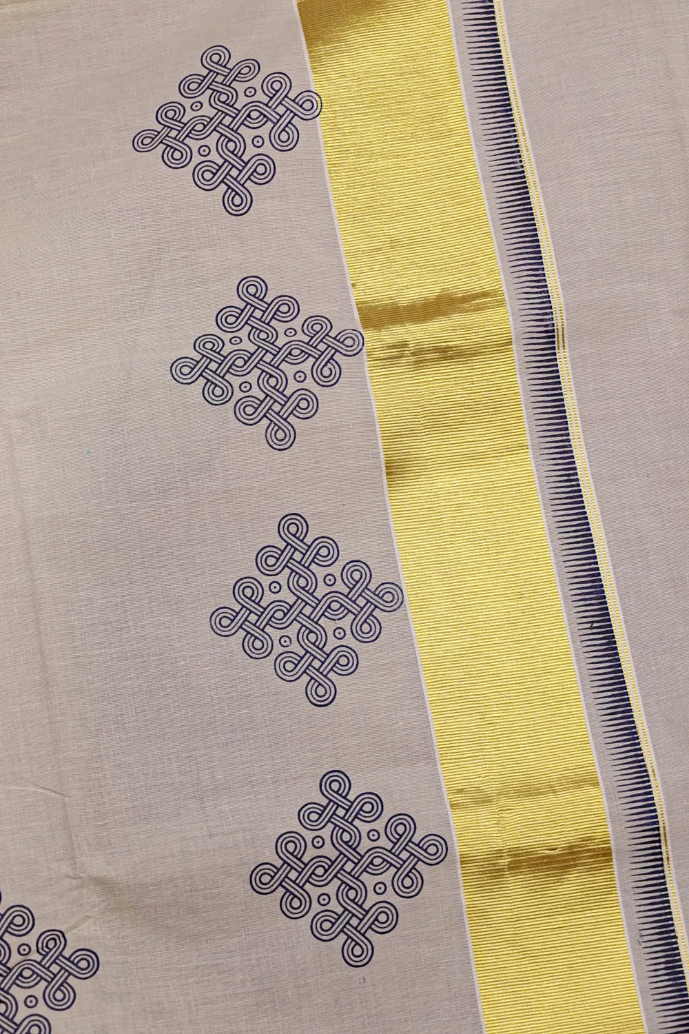 Off White Cotton Kerala Saree - Seematti