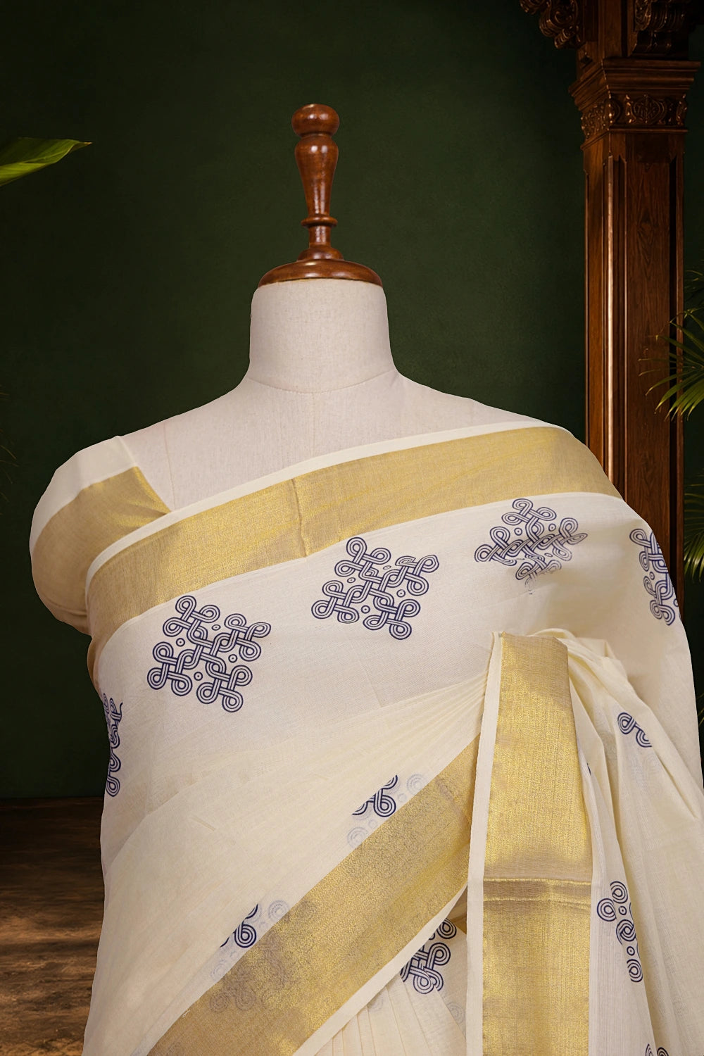 Off White Cotton Kerala Saree - Seematti