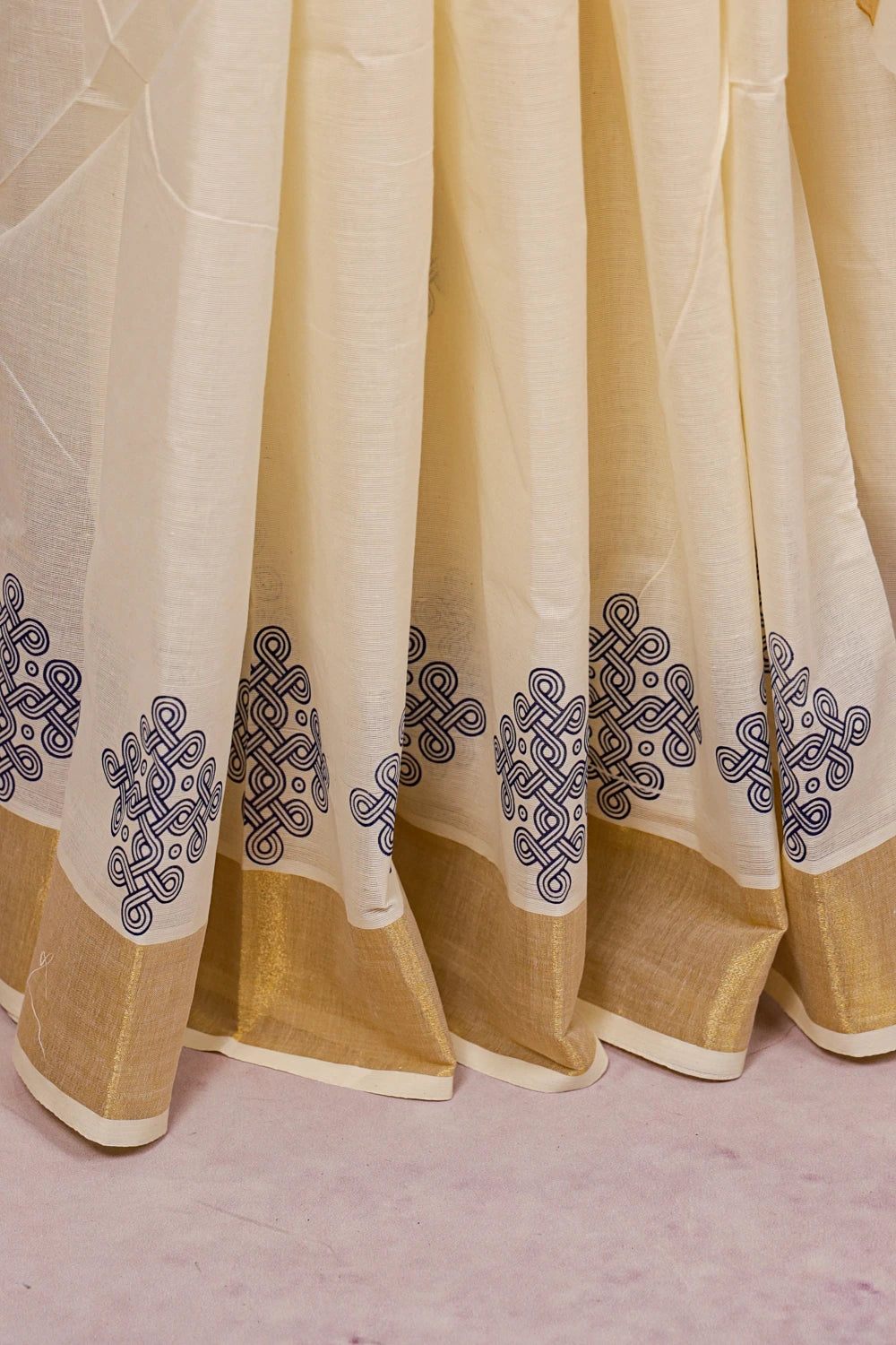 Off White Cotton Kerala Saree - Seematti