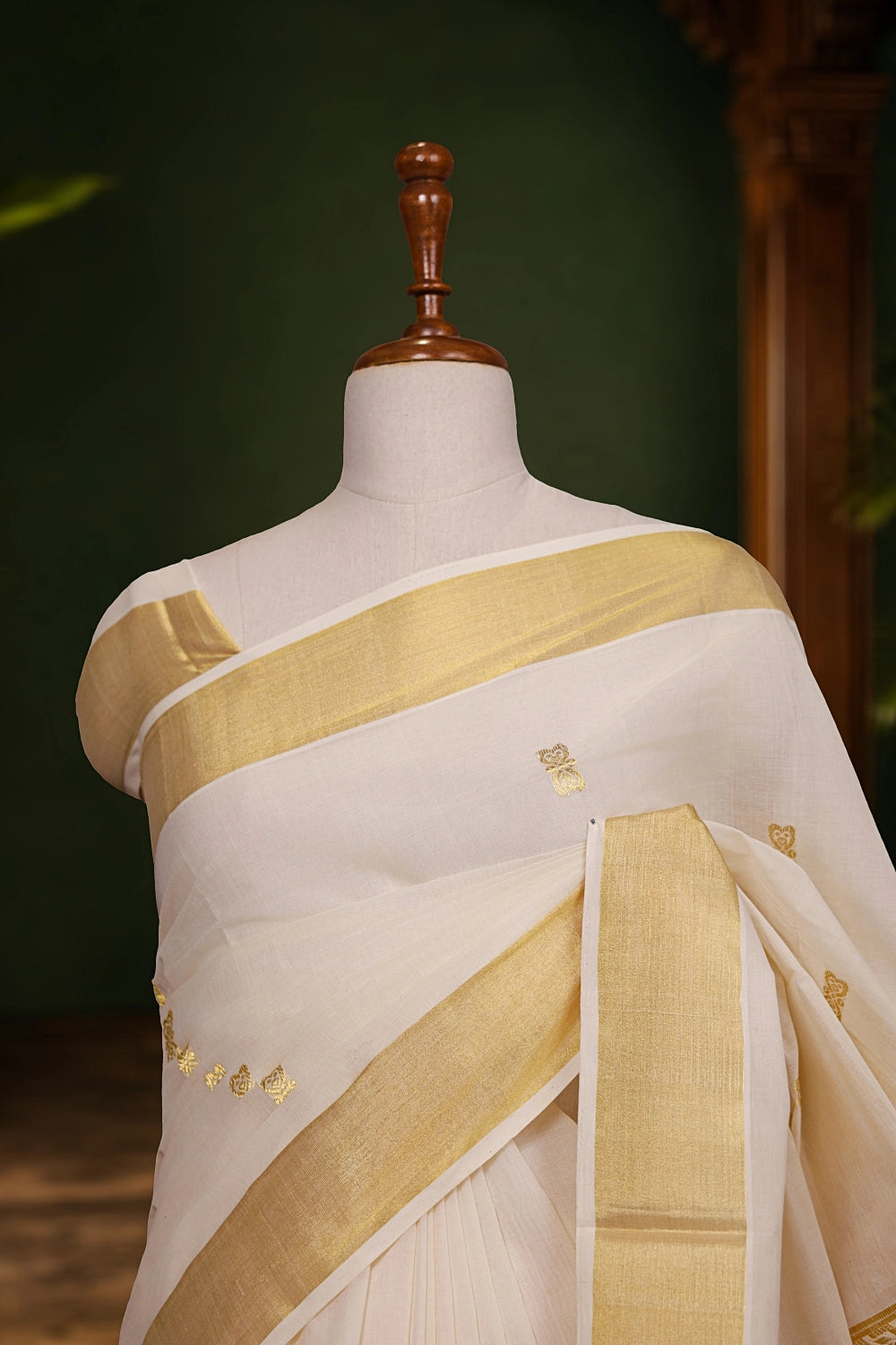 Off White Cotton Kerala Saree - Seematti