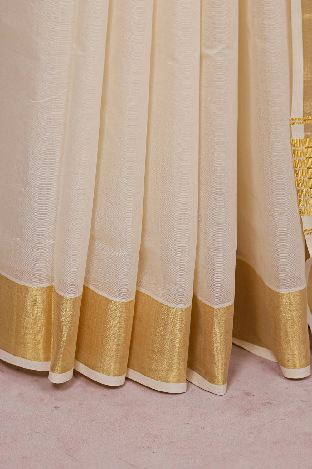 Off White Cotton Kerala Saree - Seematti