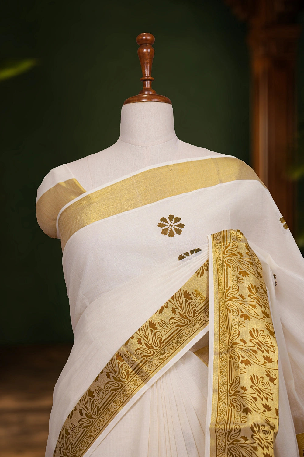 Off White Cotton Kerala Saree