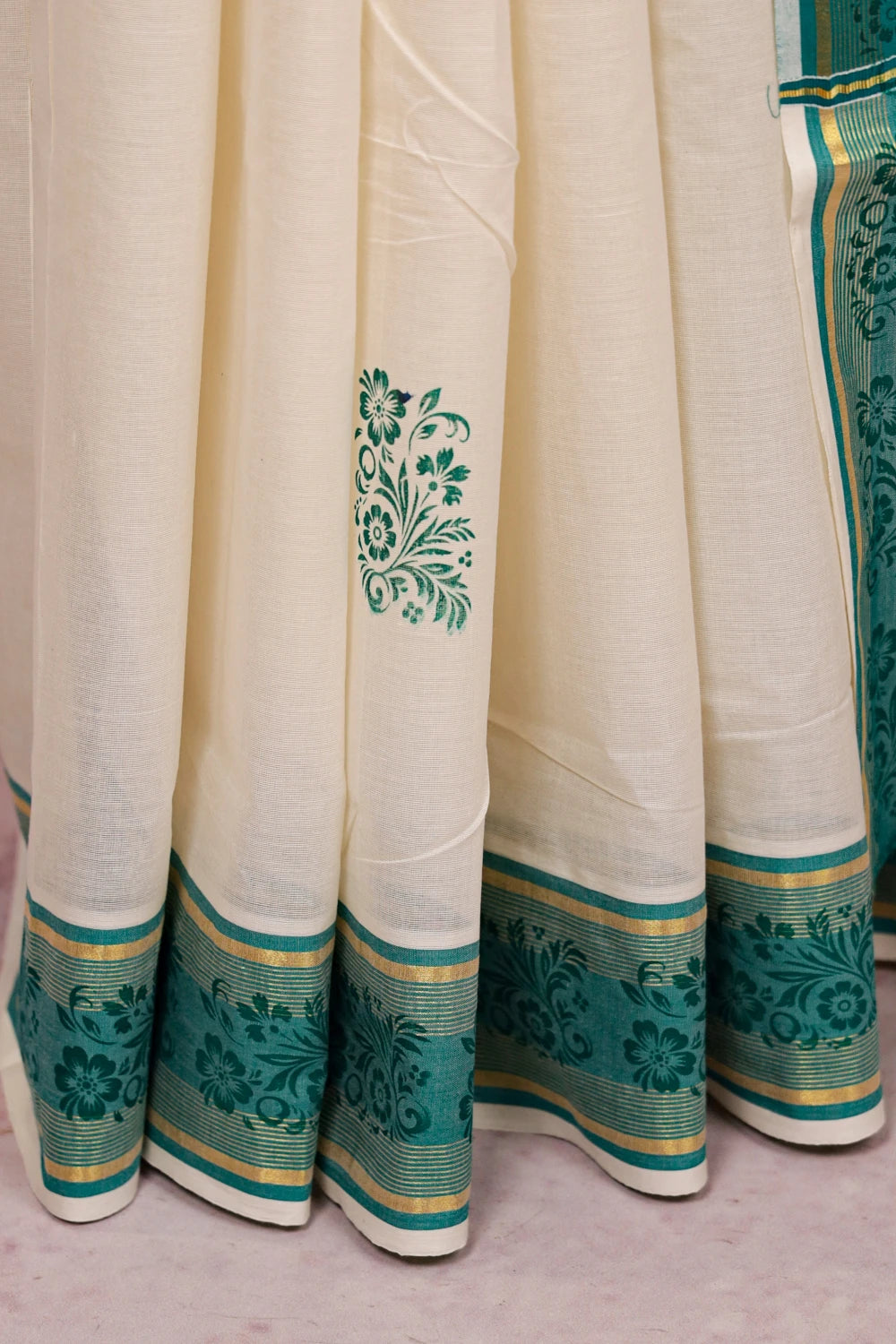 Off White Cotton Kerala Saree