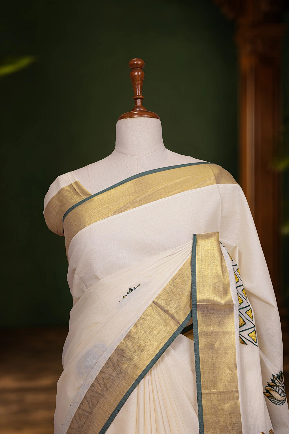 Off White Cotton Kerala Saree