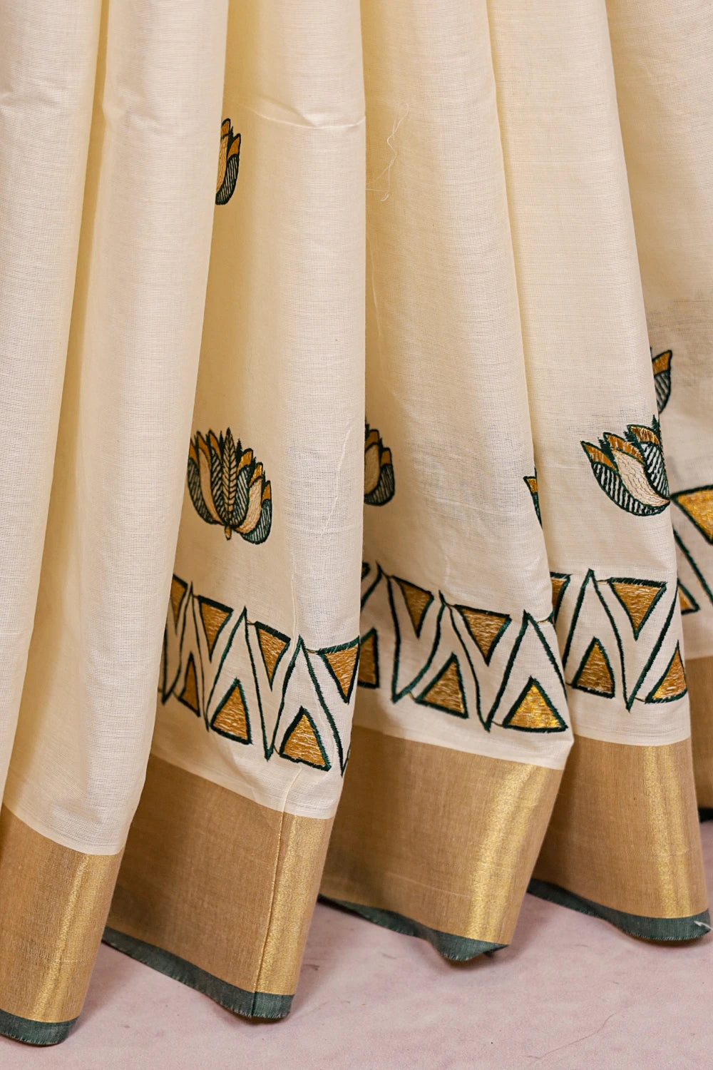 Off White Cotton Kerala Saree