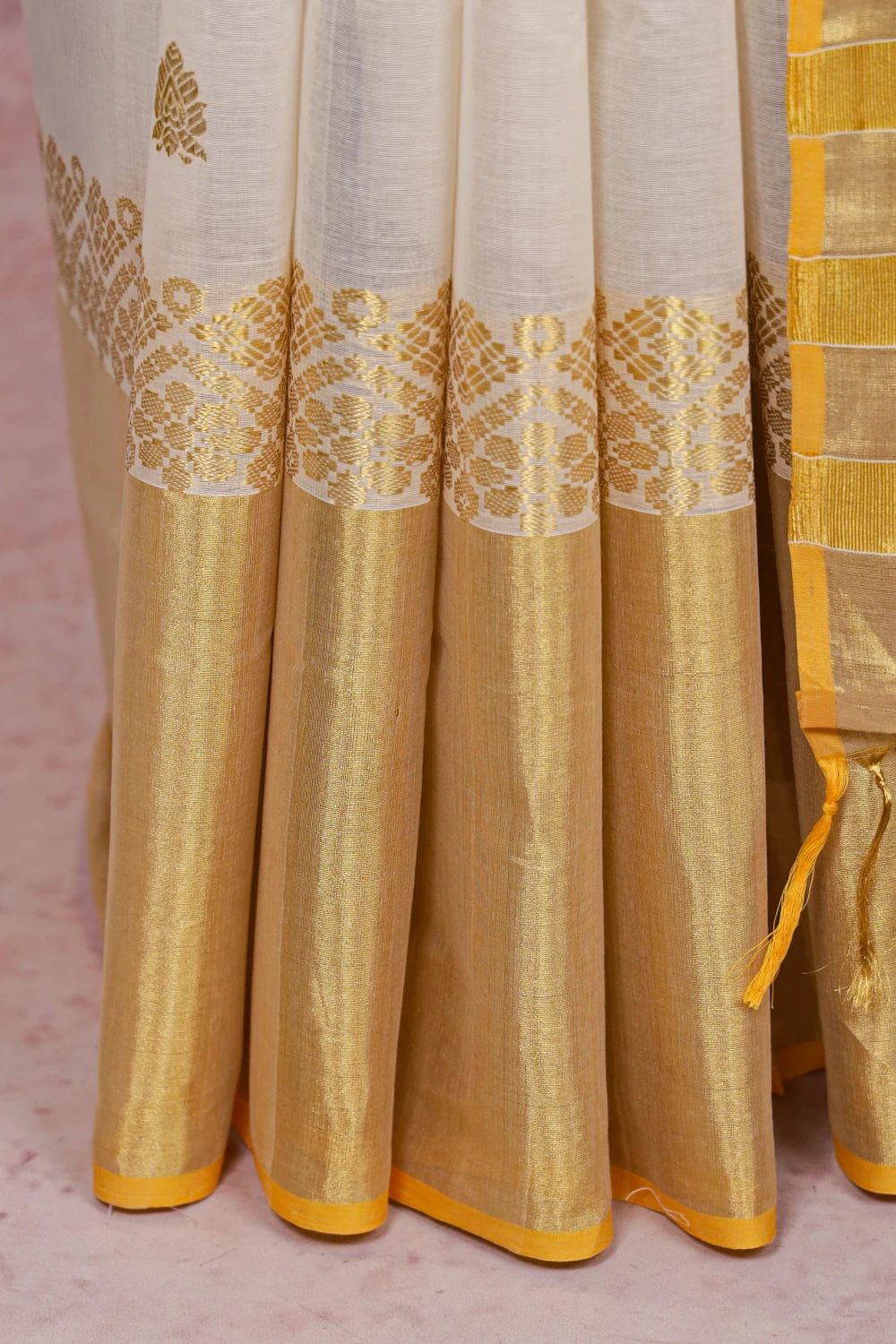Off White Cotton Kerala Saree