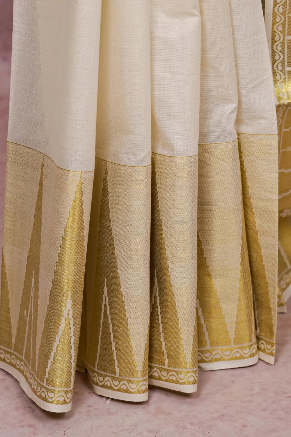Off White Cotton Kerala Saree