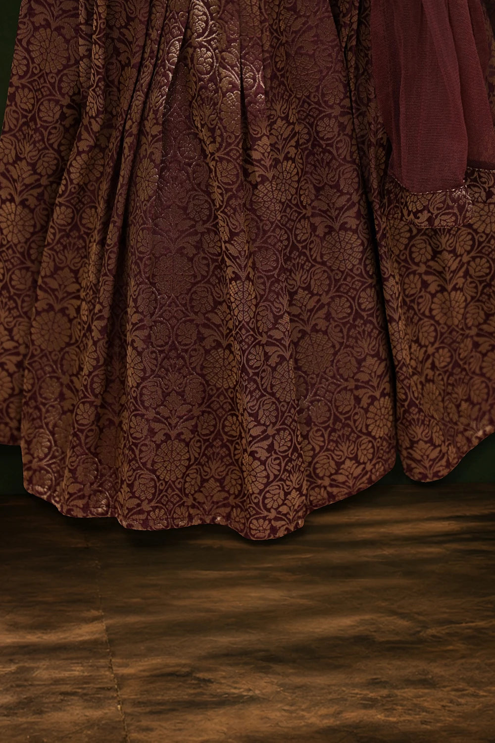 Girls Brown Color Banarasi Lacha