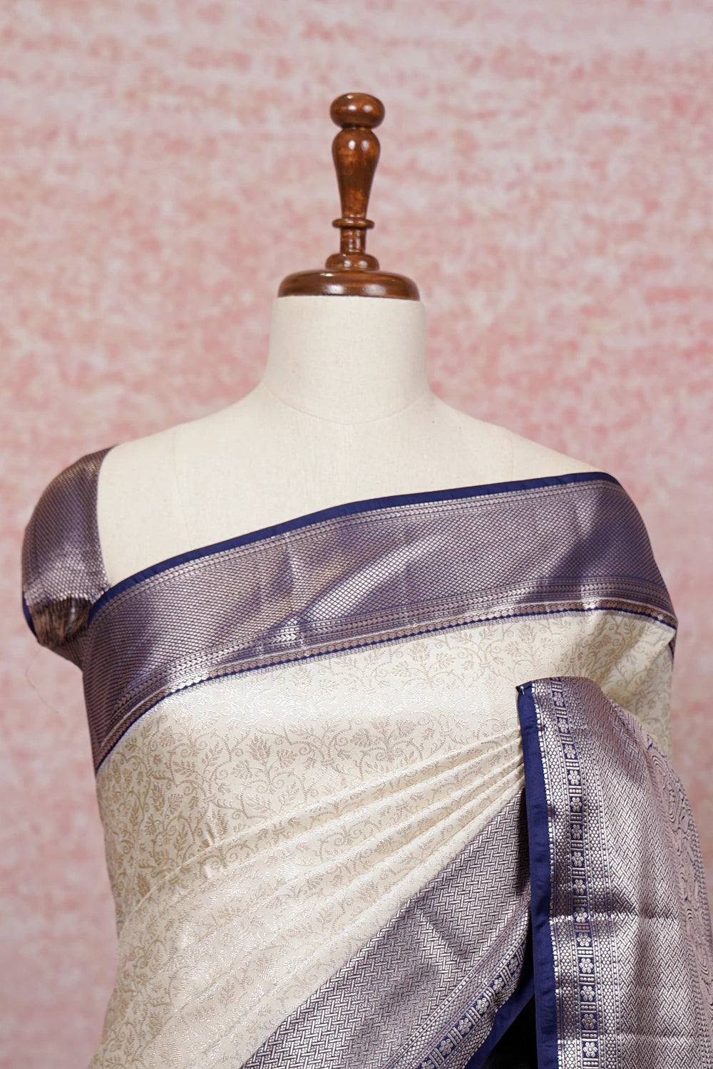 Off White Semi Kancheepuram Saree