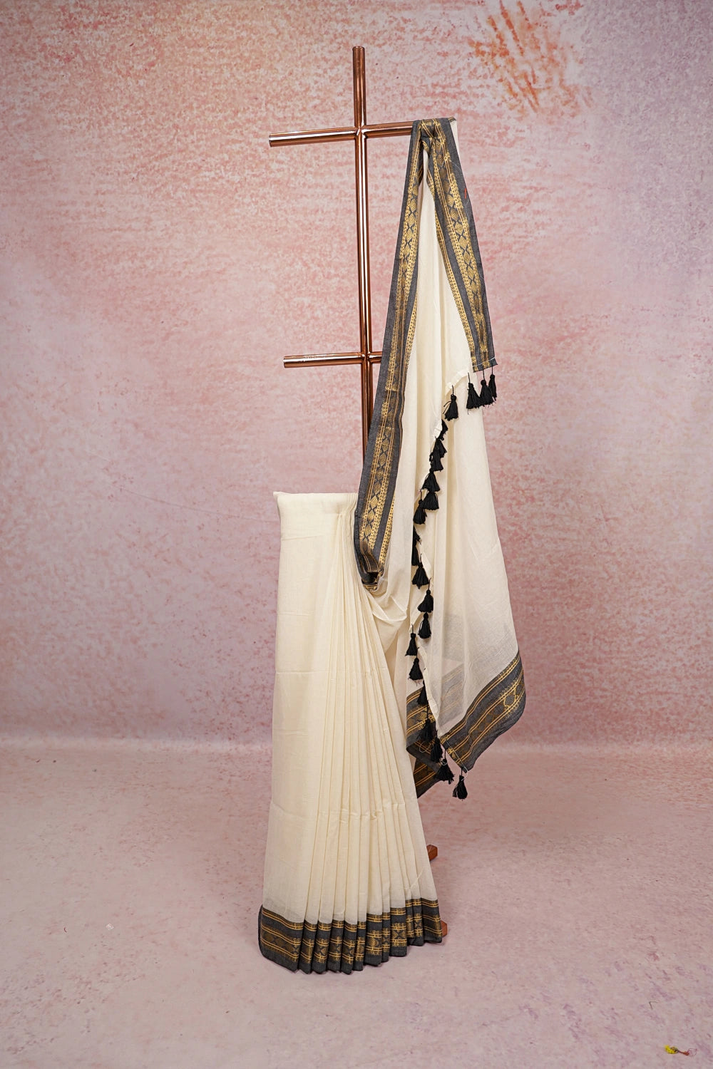 Off White Mul Cotton Kerala Saree