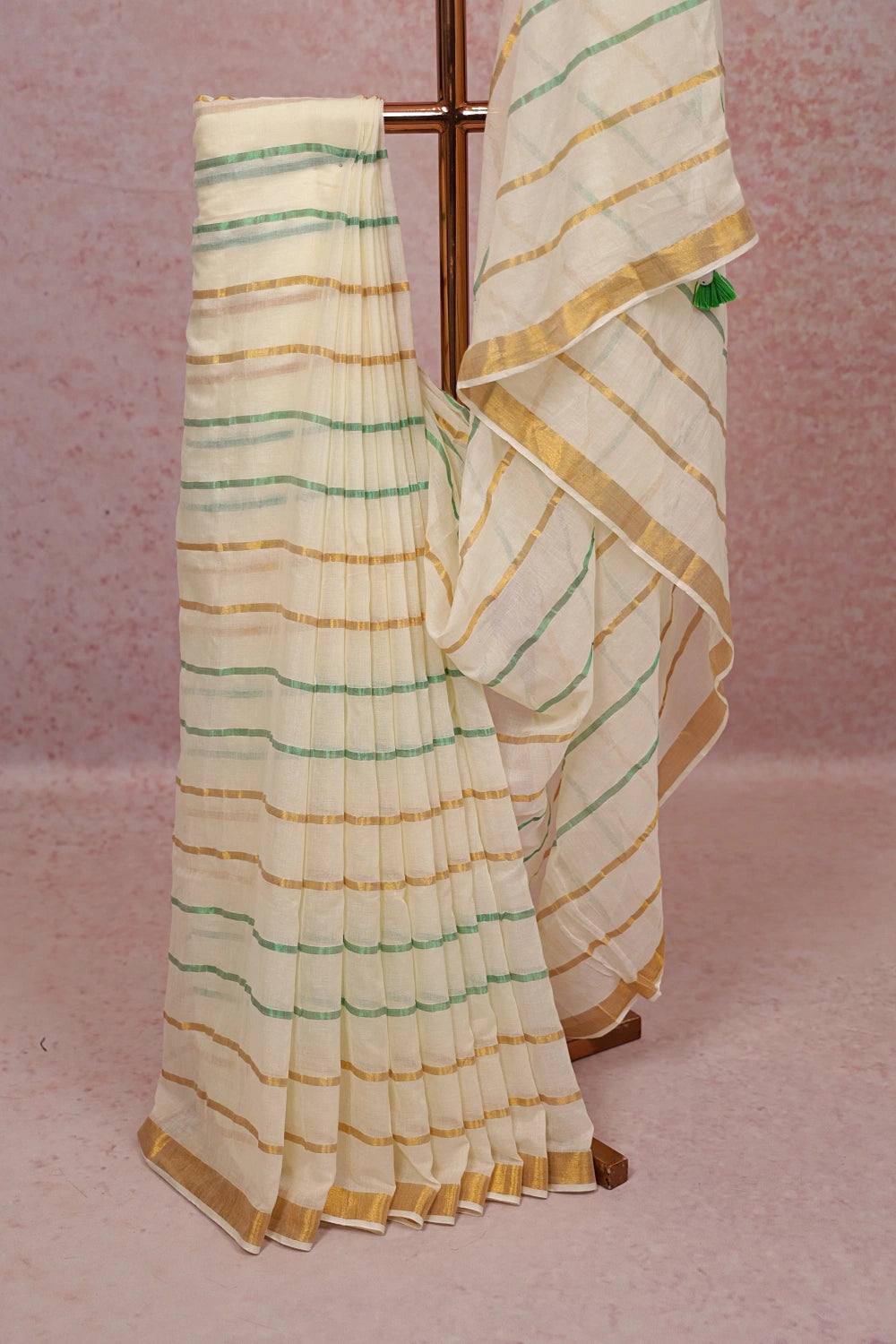 Off White Mul Cotton Kerala Saree