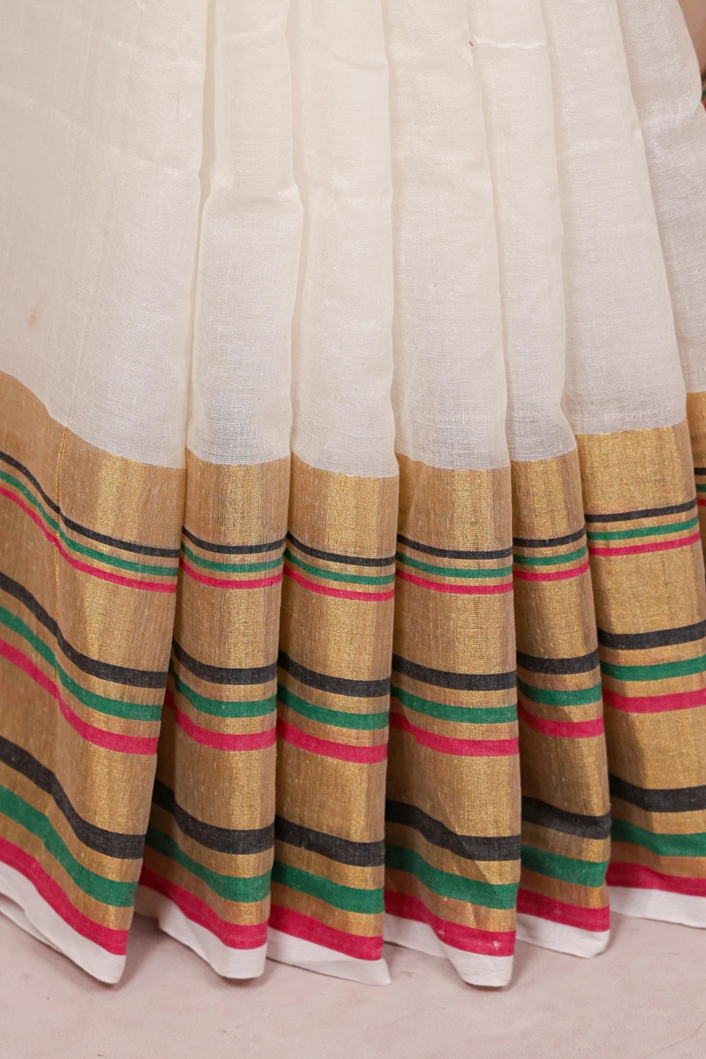 Off White Mul Cotton Kerala Saree