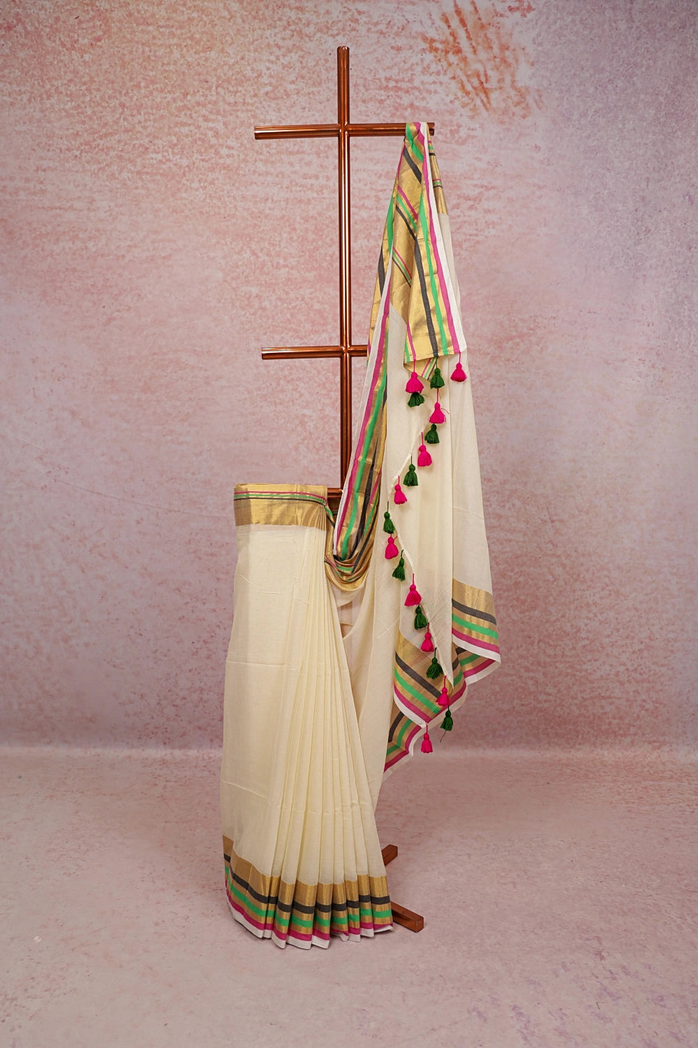 Off White Mul Cotton Kerala Saree