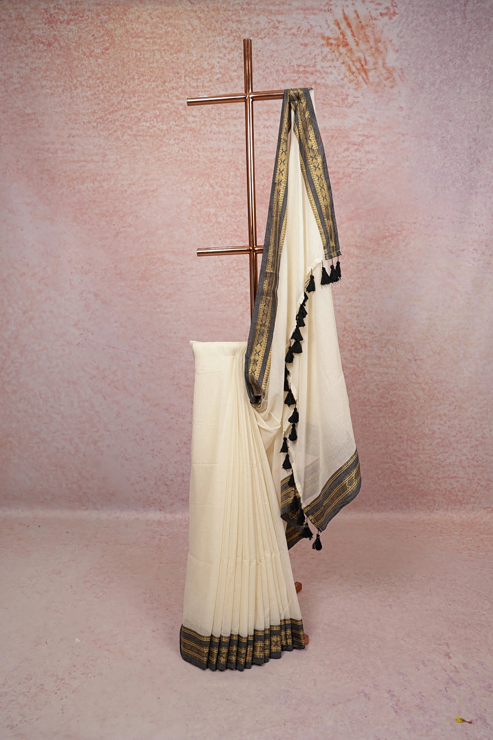 Off White Mul Cotton Kerala Saree