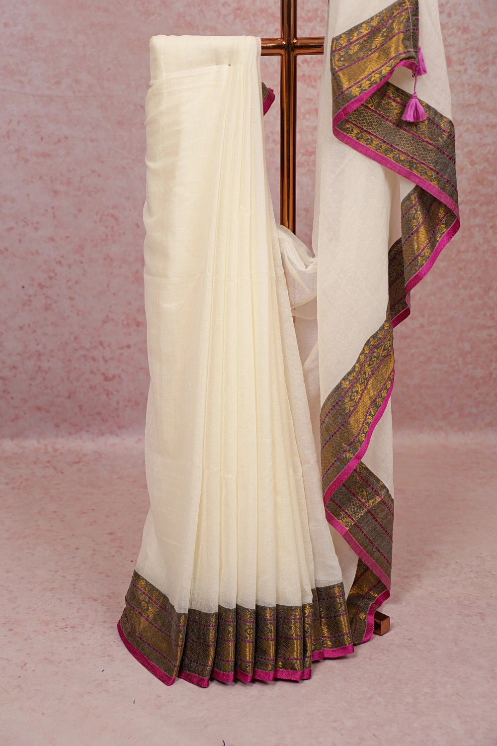 Off White Mul Cotton Kerala Saree