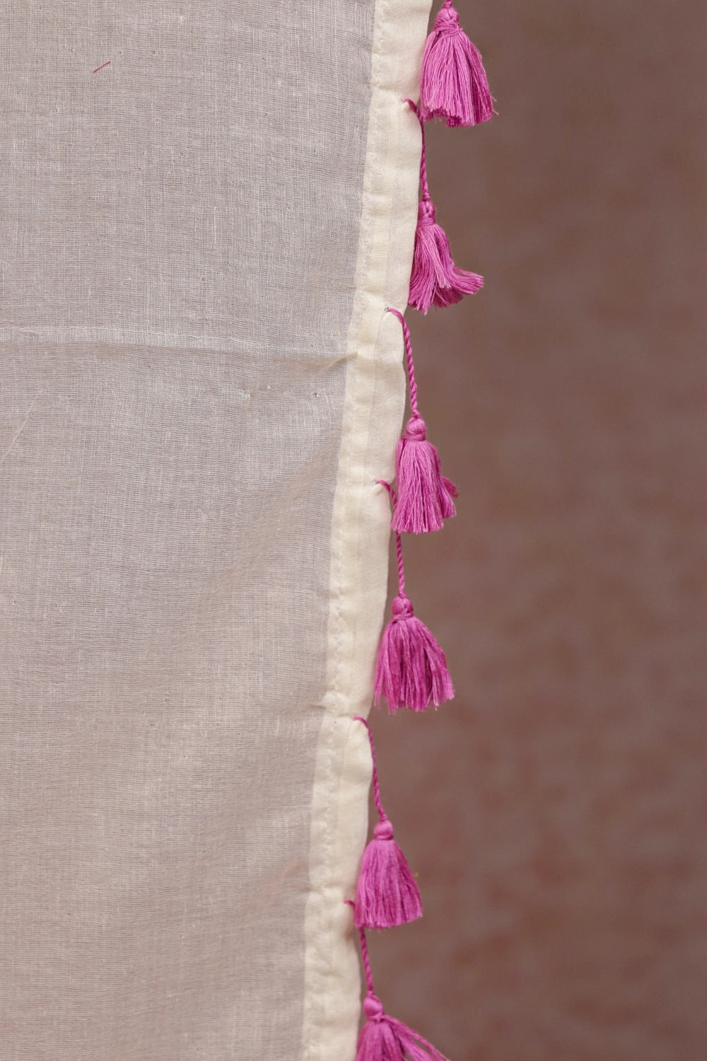Off White Mul Cotton Kerala Saree