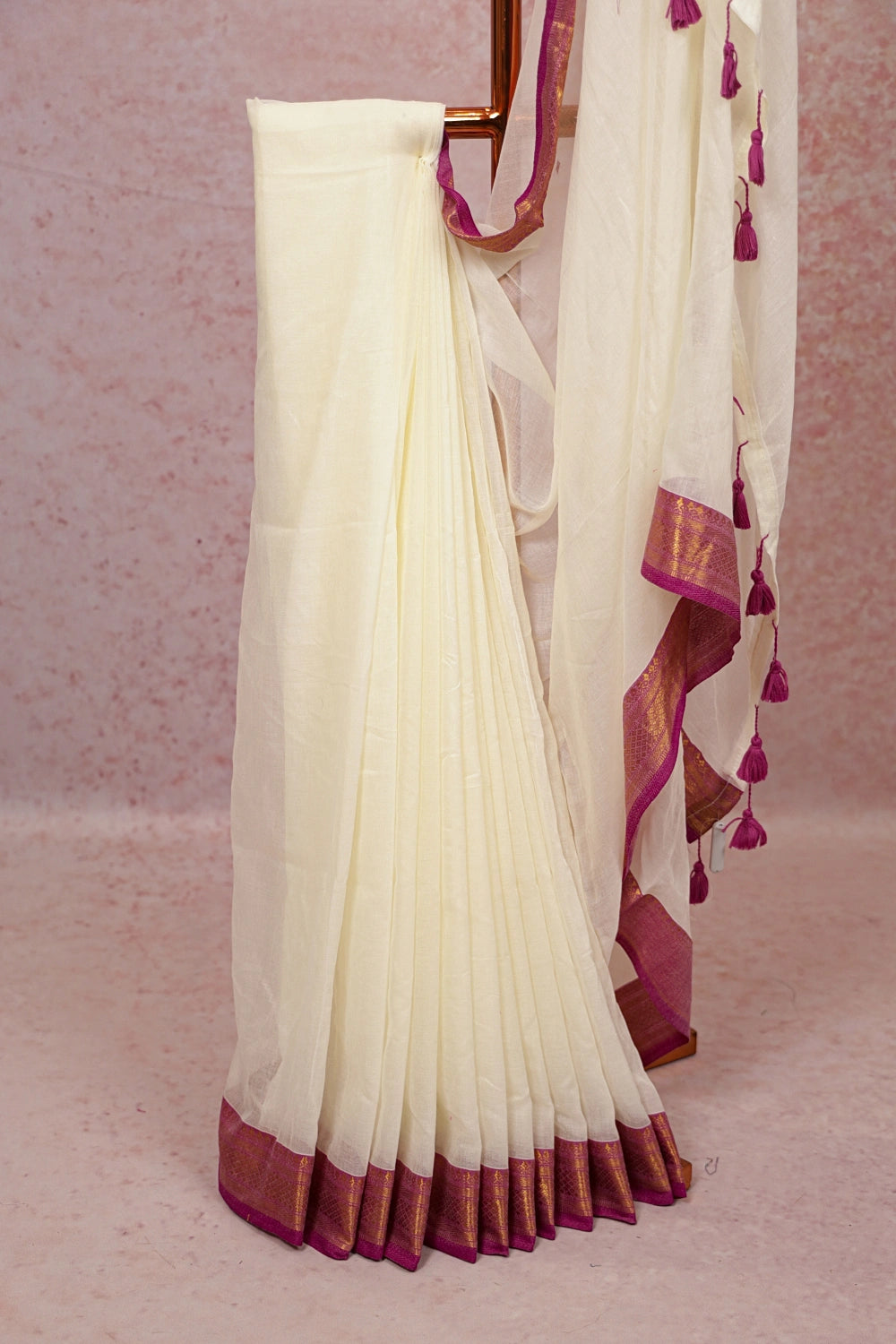 Off White Mul Cotton Kerala Saree