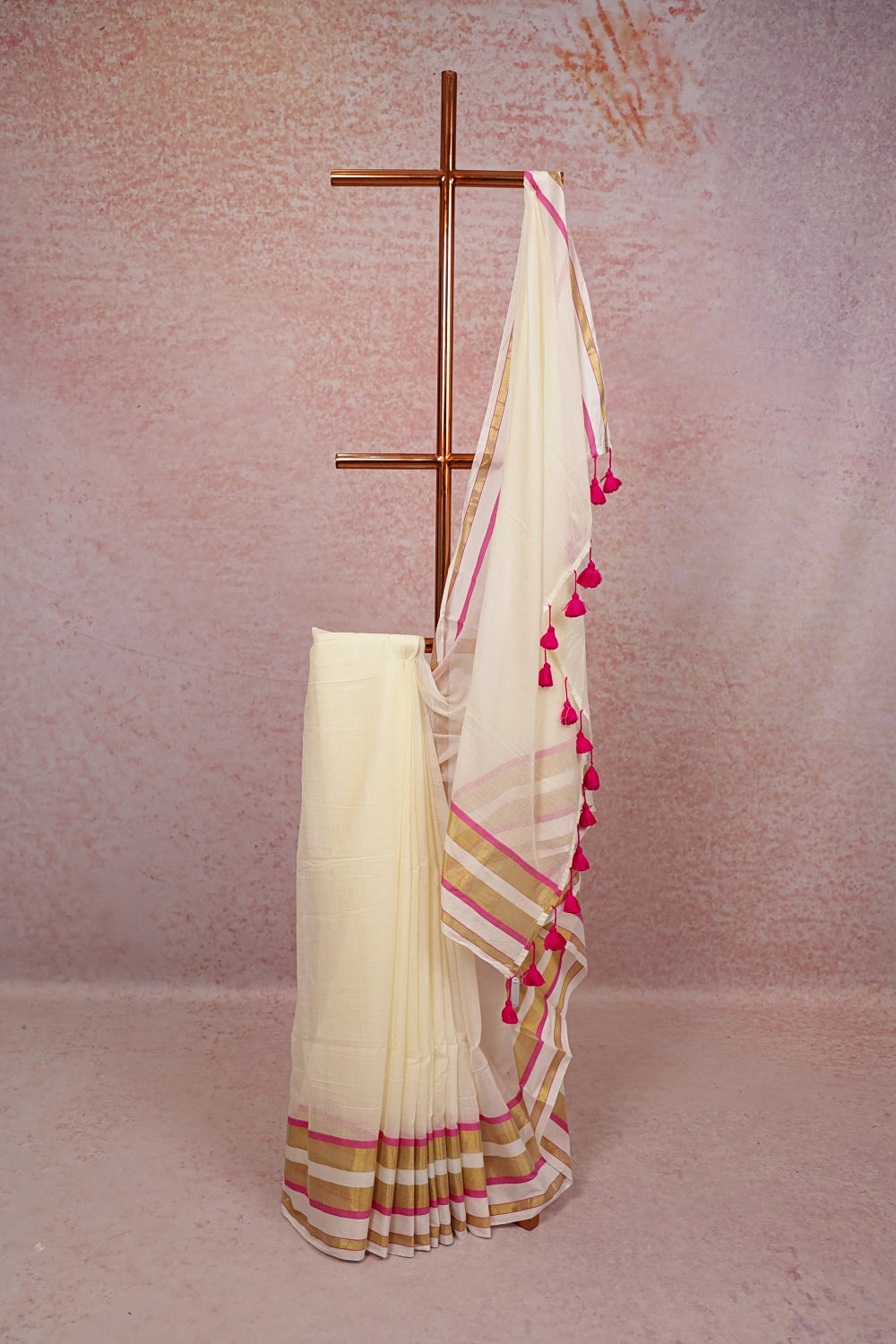 Off White Mul Cotton Kerala Saree