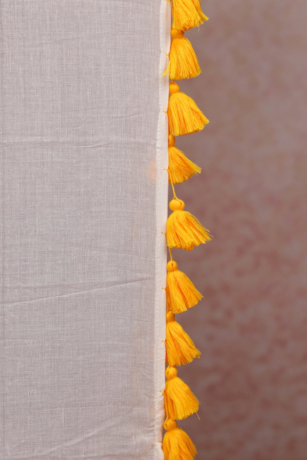 Off White Mul Cotton Kerala Saree