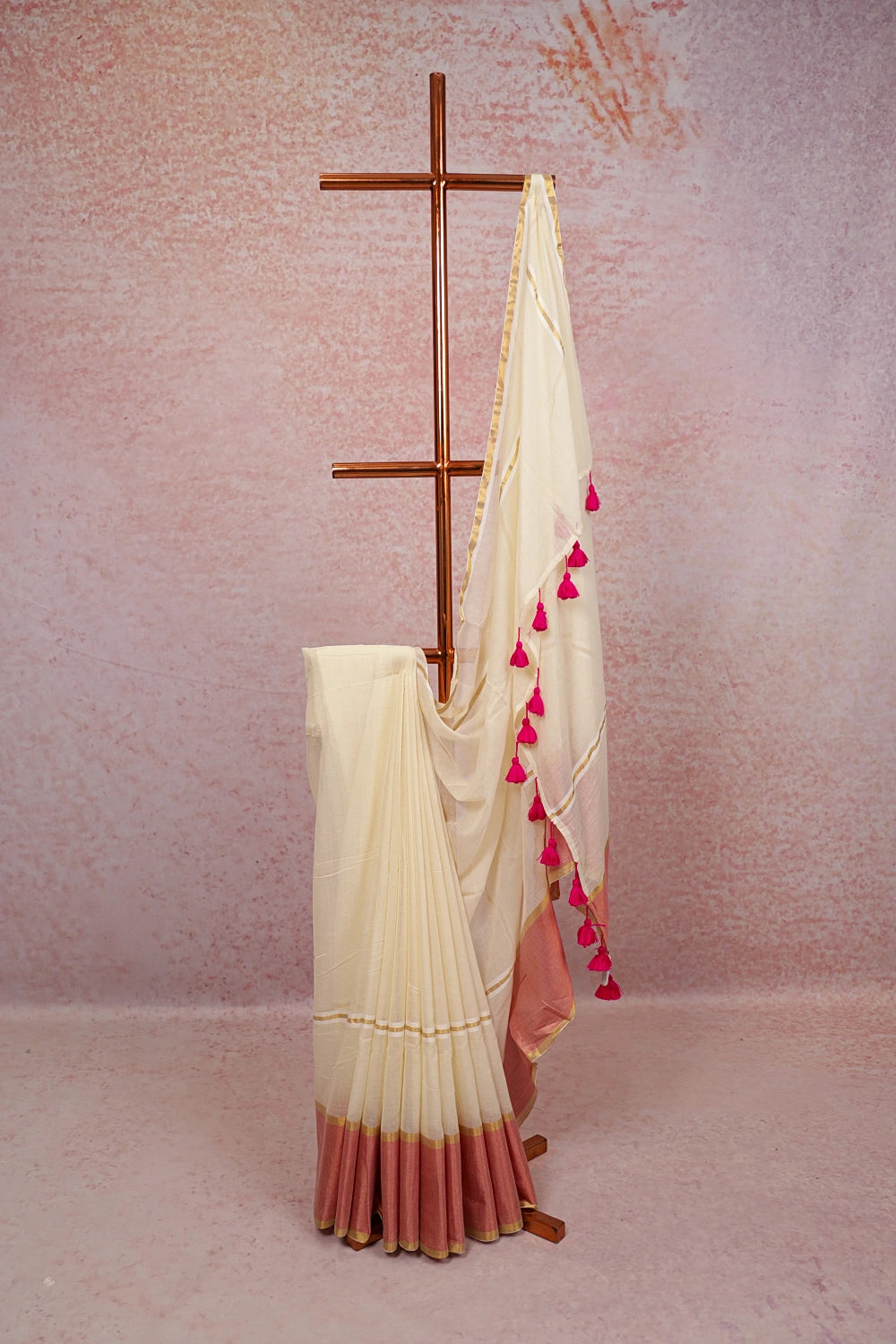 Off White Mul Cotton Kerala Saree