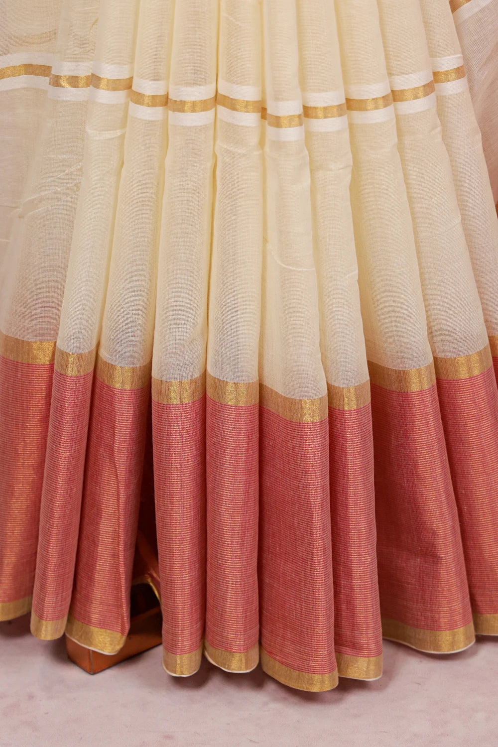 Off White Mul Cotton Kerala Saree