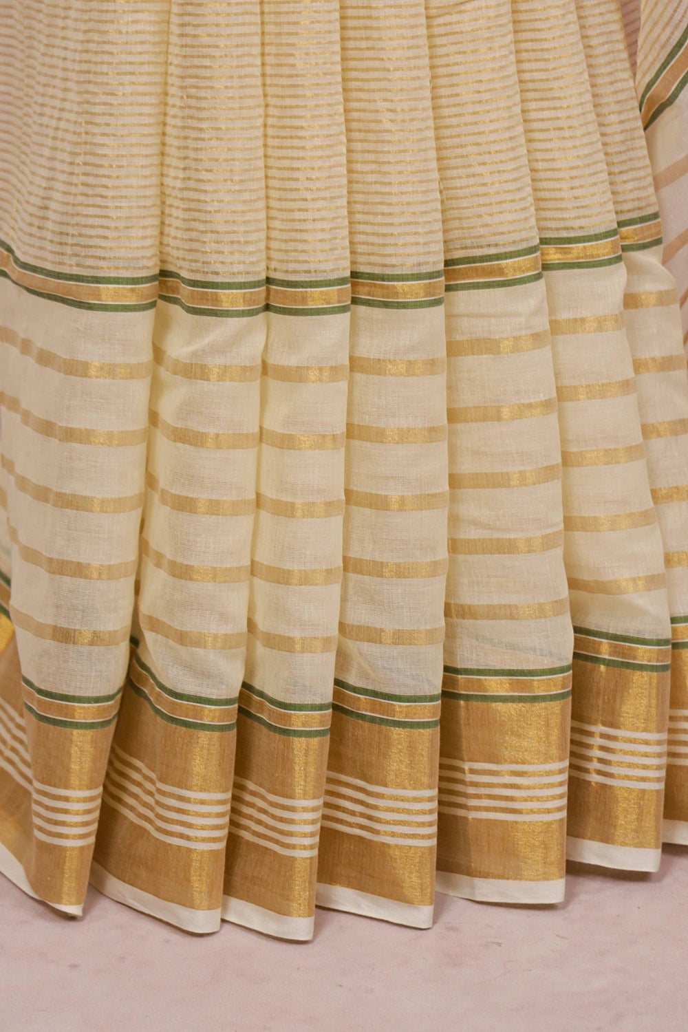 Off White Mul Cotton Kerala Saree