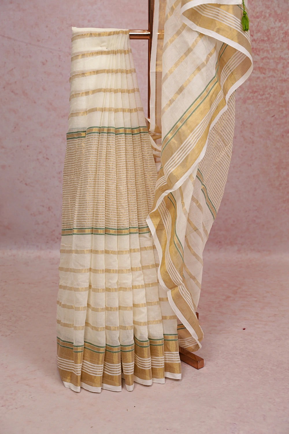 Off White Mul Cotton Kerala Saree