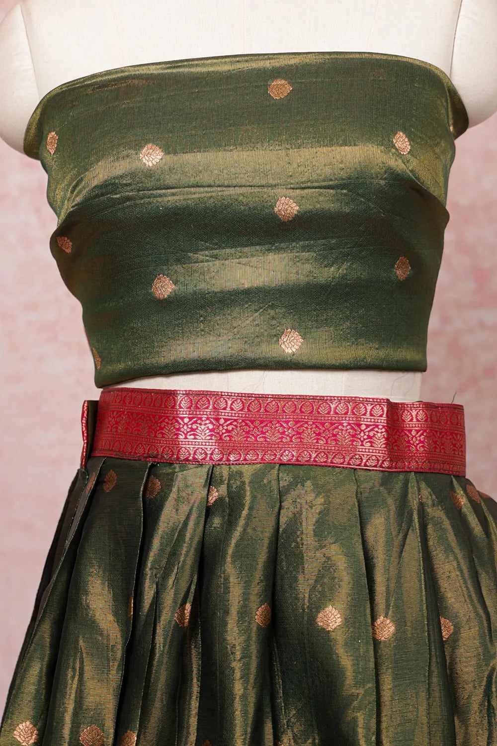Green And Magenta Tissue Dhavani Set