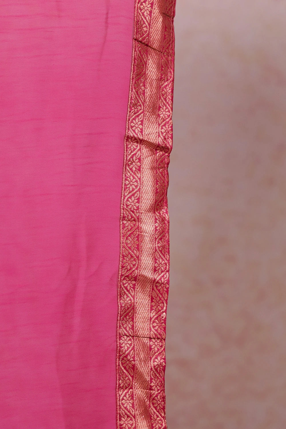 Green And Magenta Tissue Dhavani Set