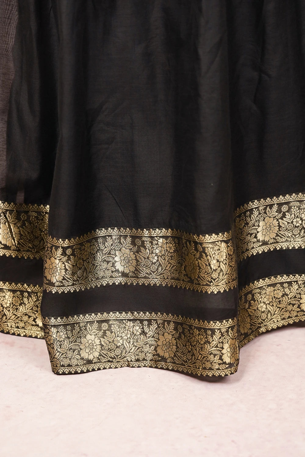 Black Semi Chanderi Dhavani Set