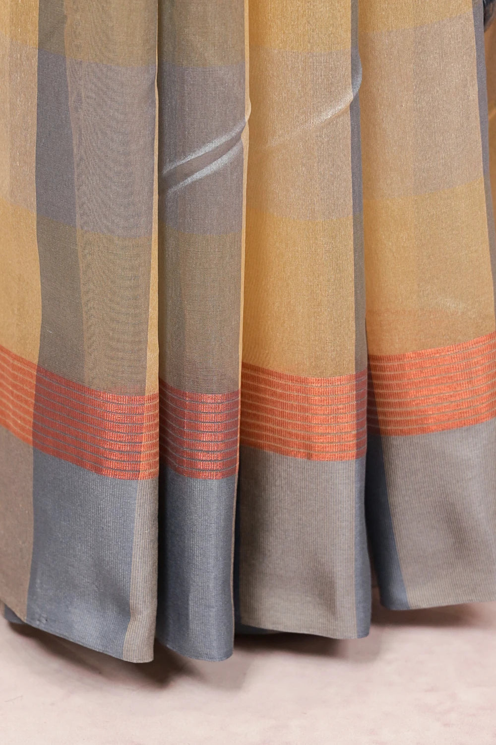 Chikku With Grey Cotton Saree