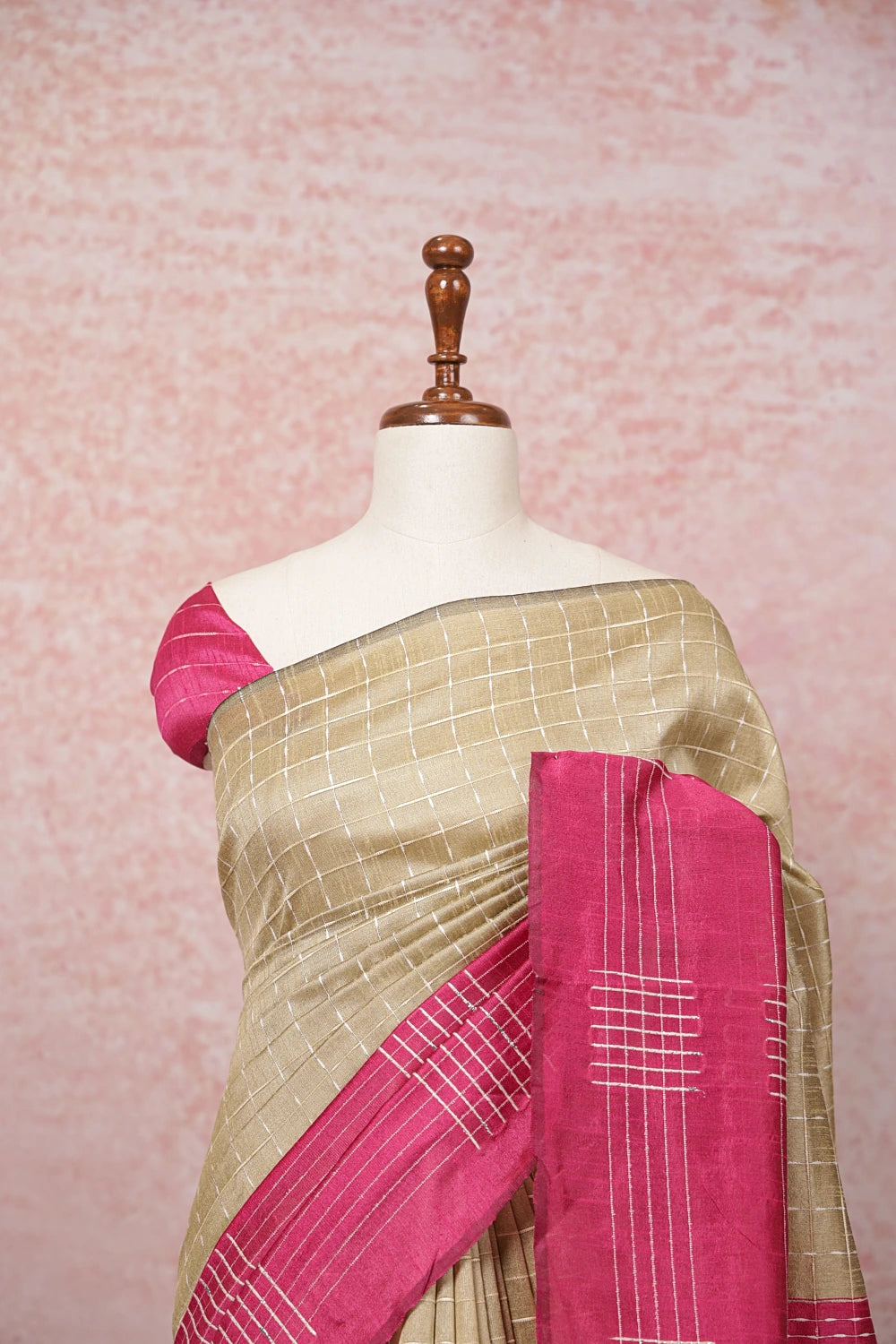 Chikku Color Semi Jute Saree