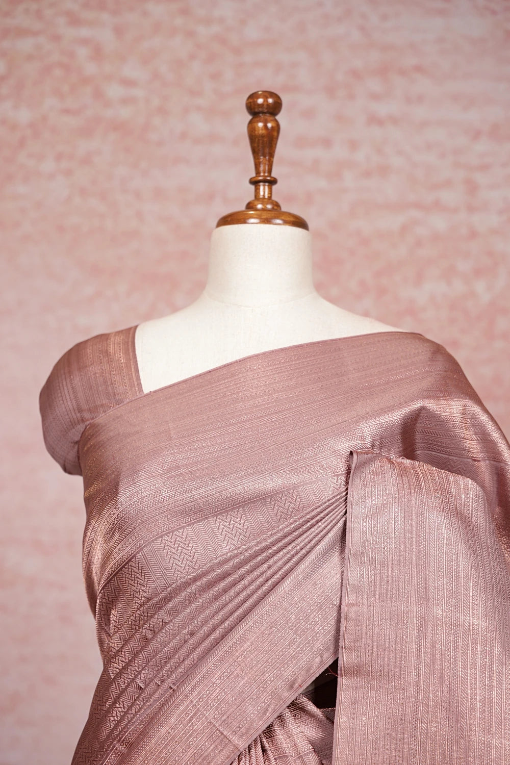 Onion Color Kancheepuram Silk Saree