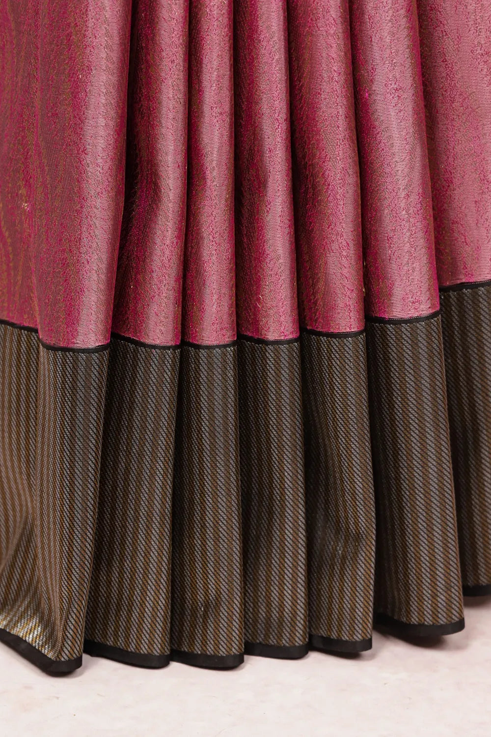 Onion Color Kancheepuram Silk Saree