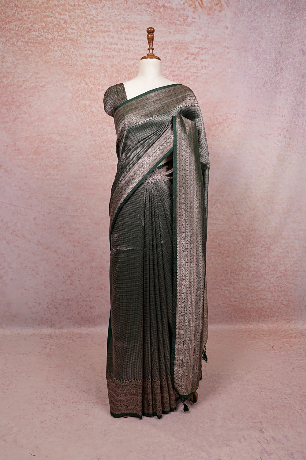 Bottle Green Kubera Silk Saree - Seematti