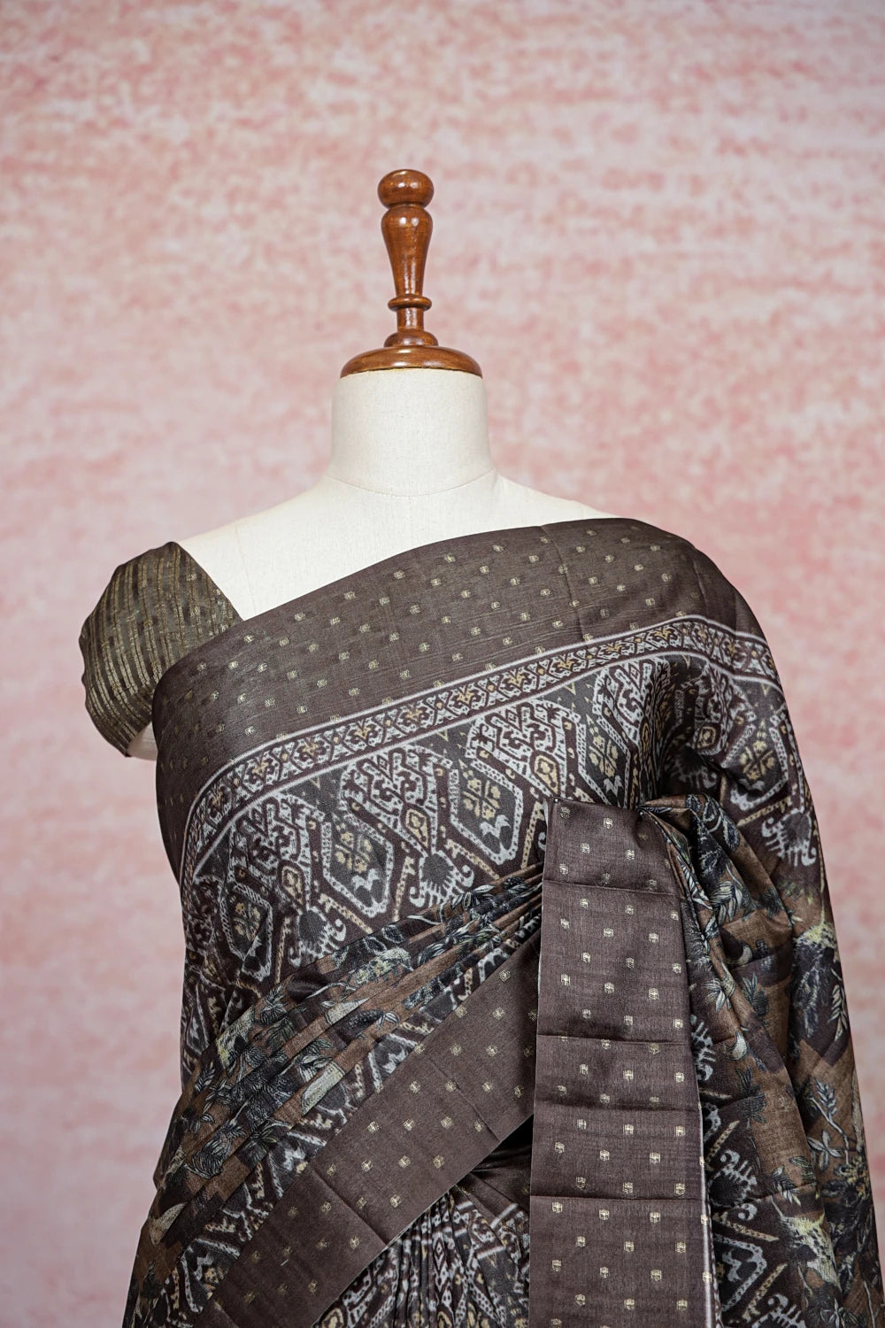 Brown Semi Tussar Saree - Seematti