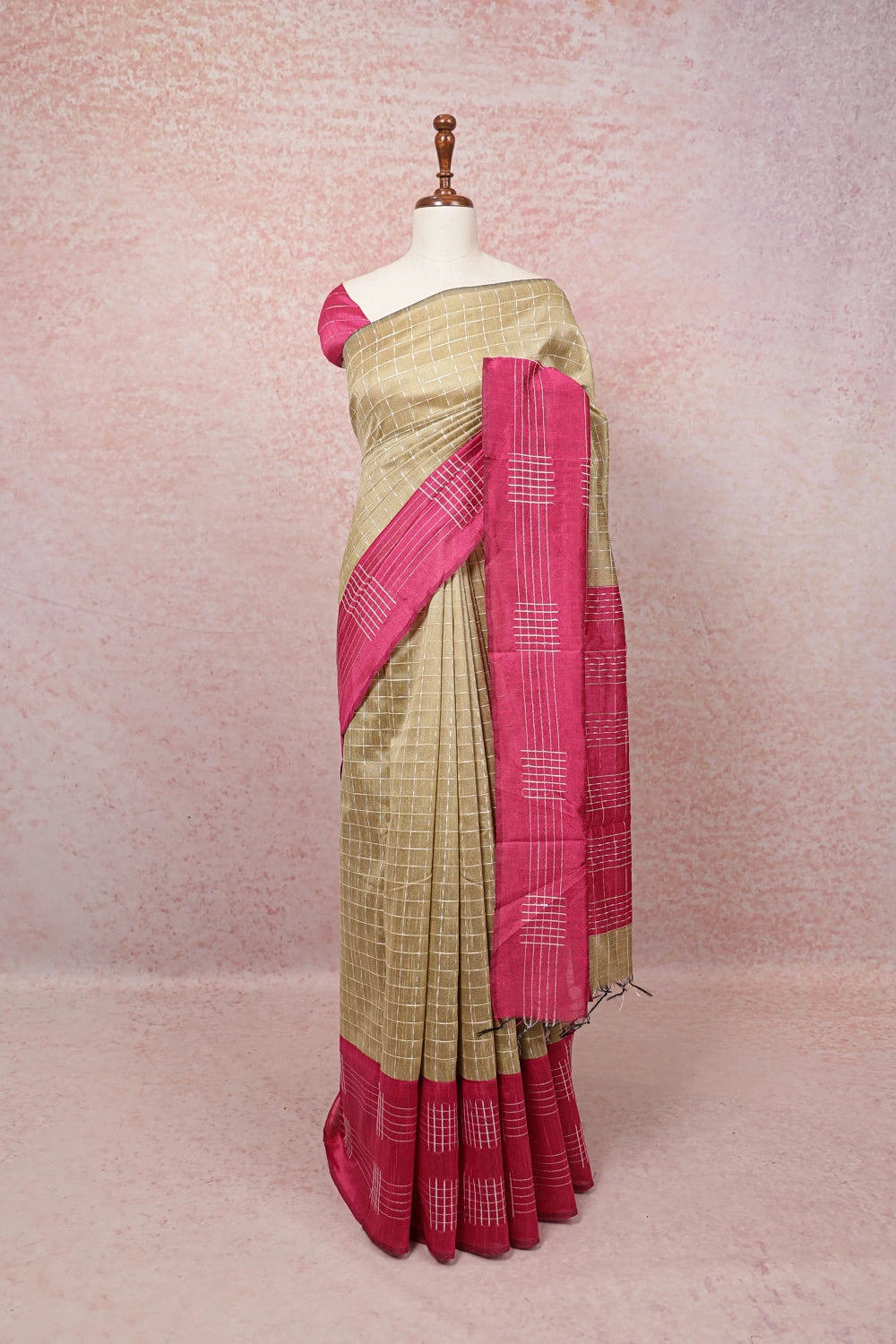 Chikku Color Semi Jute Saree - Seematti