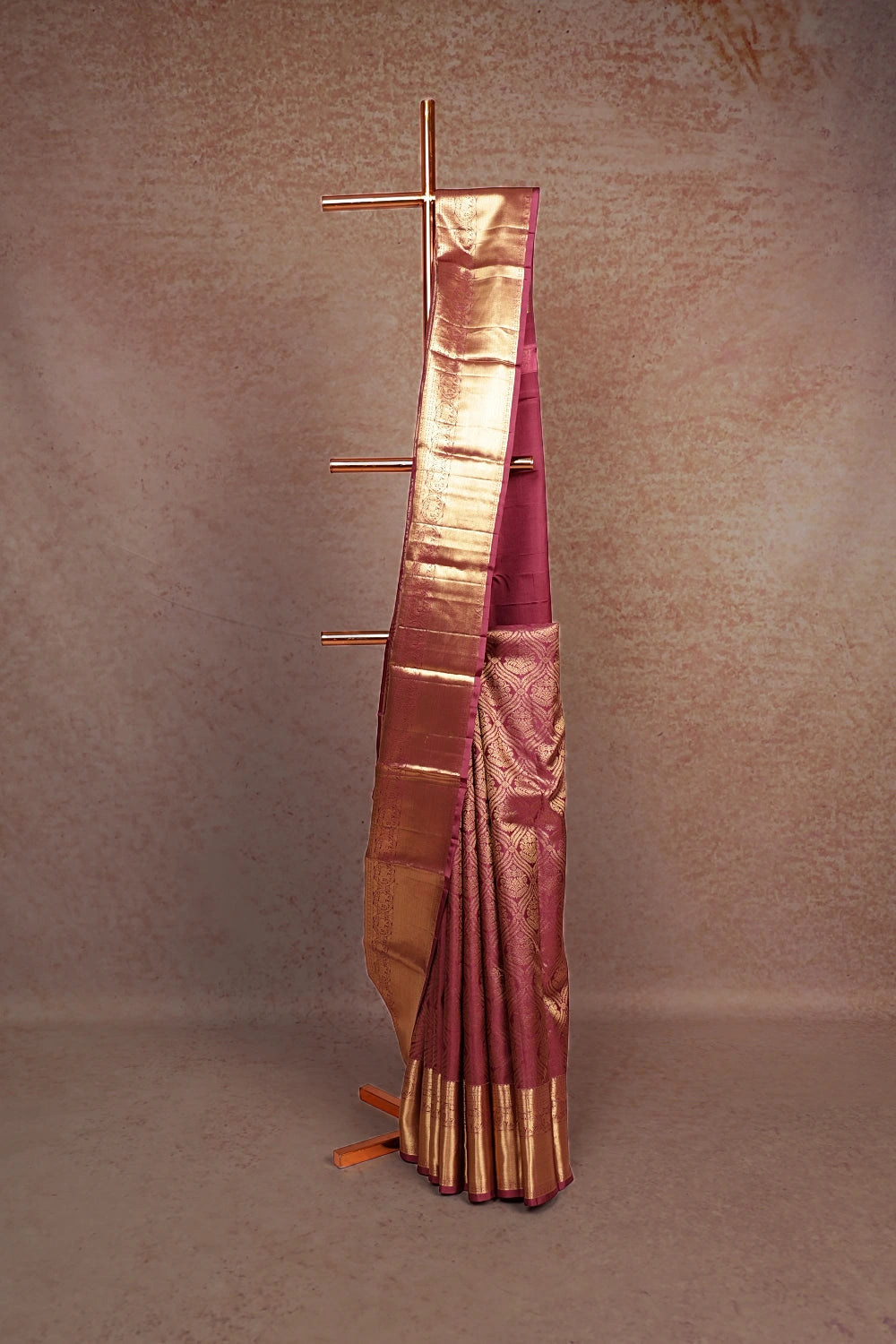 Dark Onion Colour Kancheepuram Silk Saree - Seematti