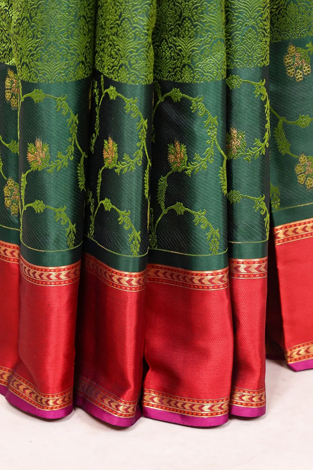 Forest Green Color Kancheepuram Silk Saree - Seematti