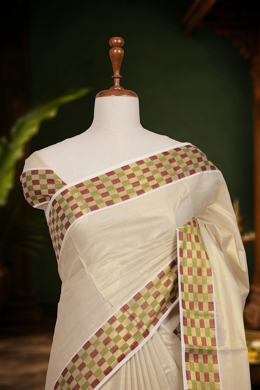 Golden Tissue Plain Kerala Sraee With Check Border - Seematti