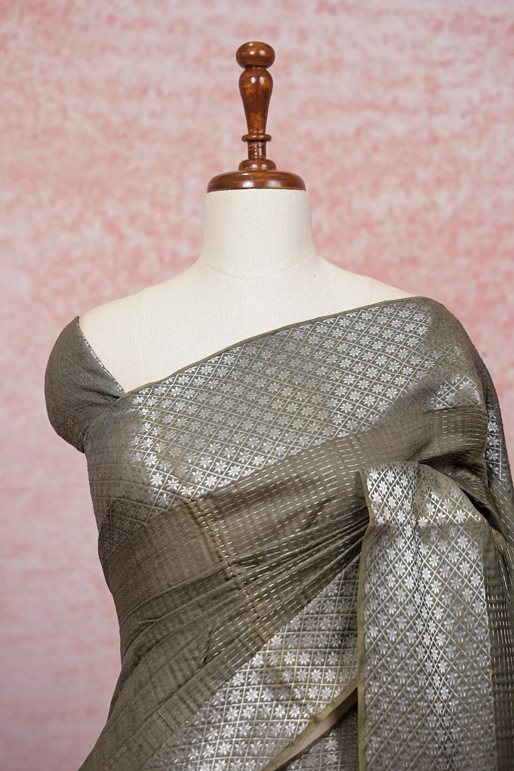 Mehandi Green Semi Tussar Saree - Seematti
