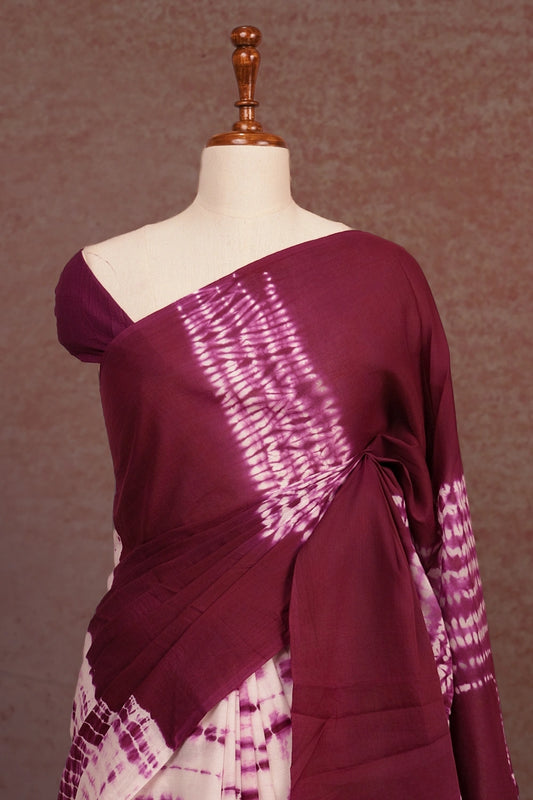 Off White Chunghadi Saree