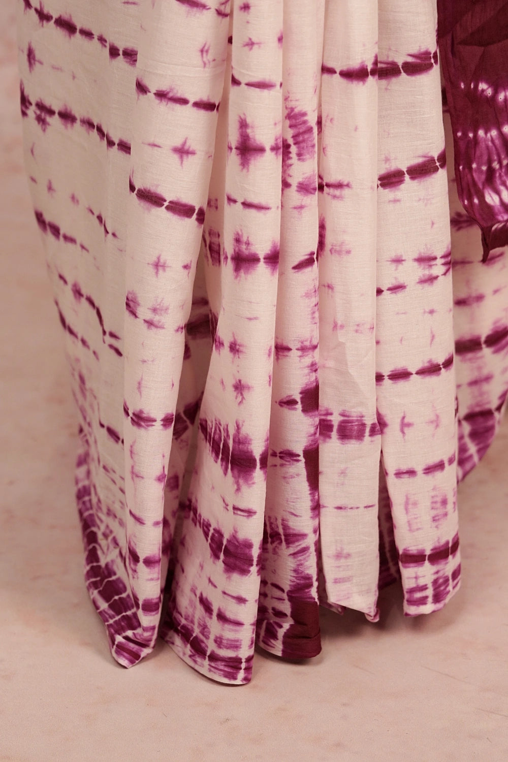 Off White Chunghadi Saree